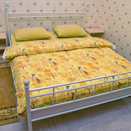 Sofiivs'Ka Street, 1. Apartment Kiev Bagian luar foto