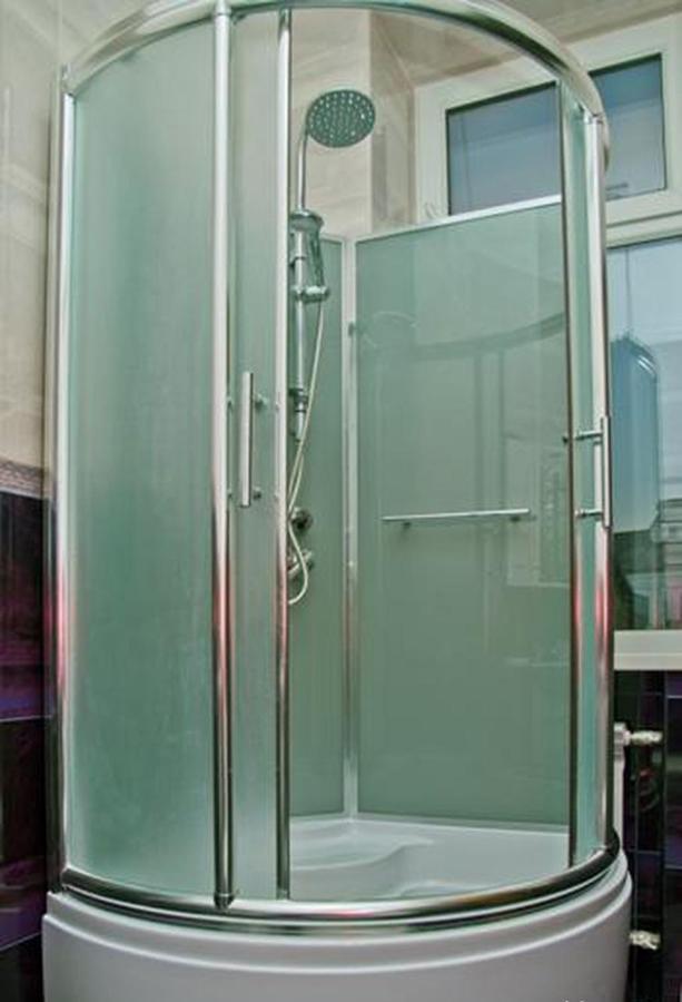 Sofiivs'Ka Street, 1. Apartment Kiev Bagian luar foto